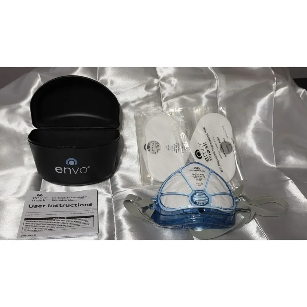 NEW Envo Mask Respirator N95 Gel Seal With Storage Case, and 4 New Filters